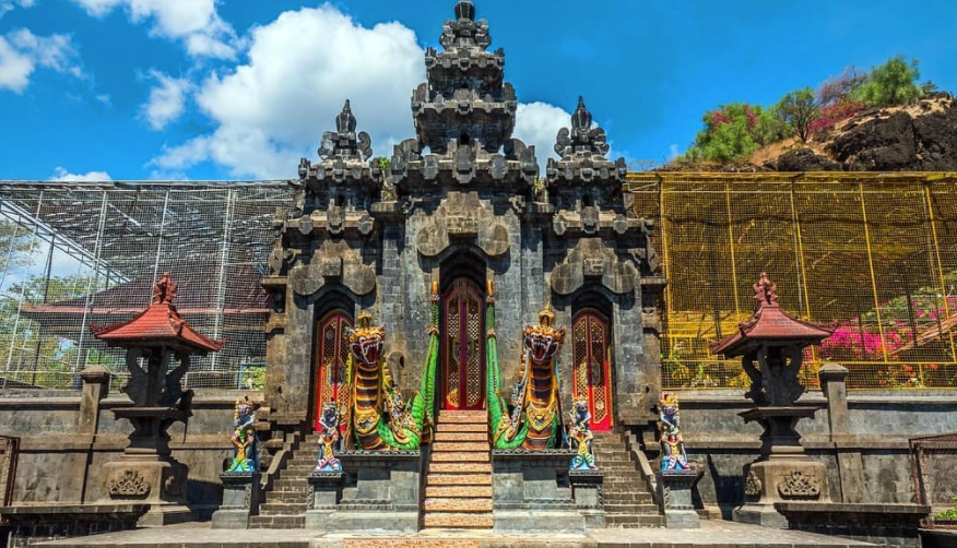 Pura Agung Pulaki